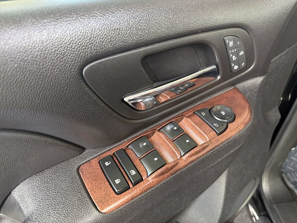 Used 2014 Chevrolet Silverado 2500 LTZ AWD/4WD image 24