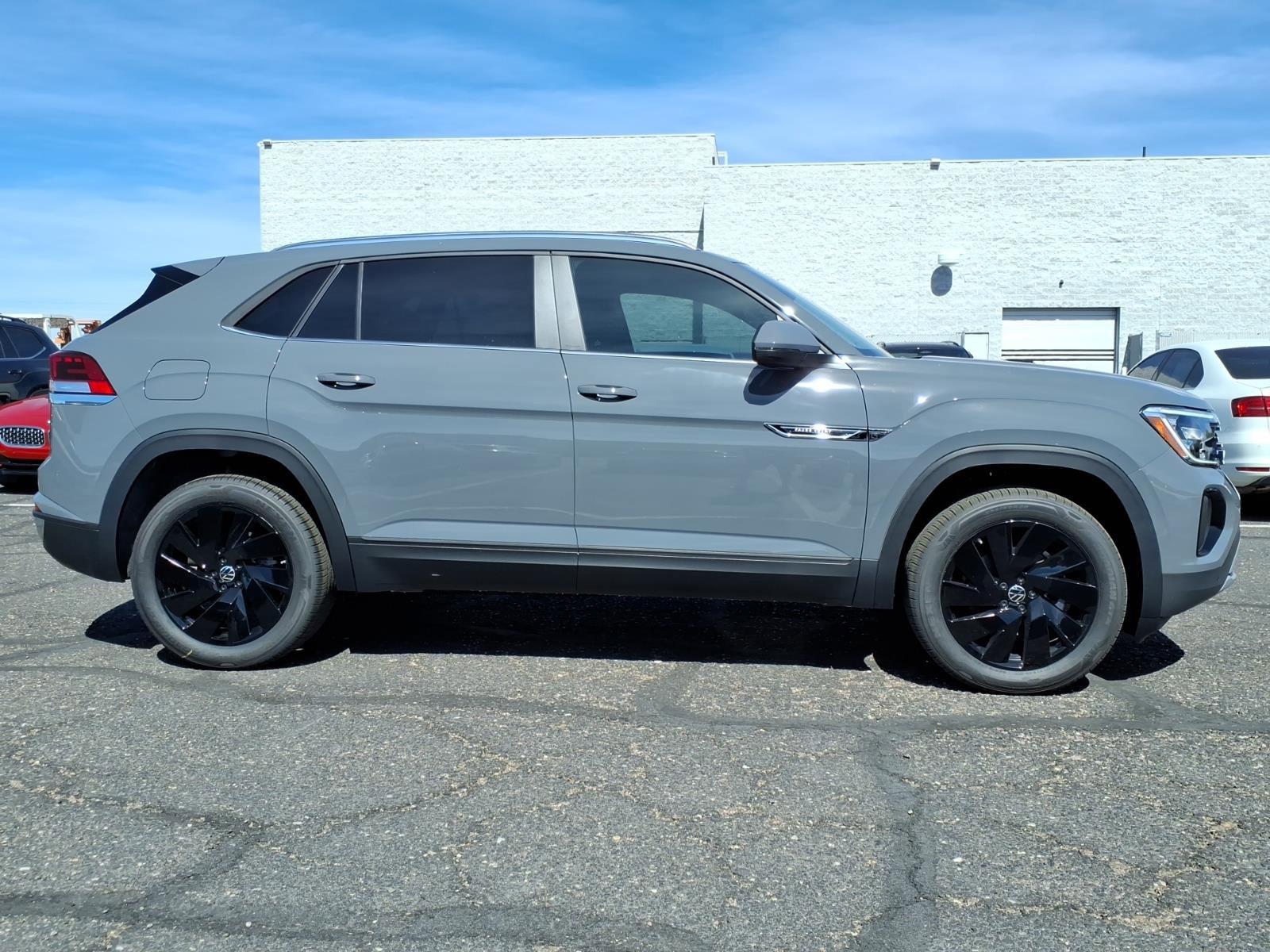 New 2026 Volkswagen Atlas Cross Sport SE image 7