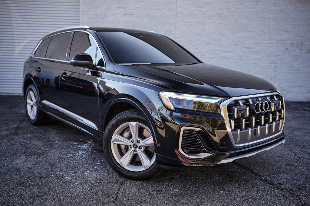 Used 2025 Audi Q7 2.0T Premium w/ Convenience Package image 9