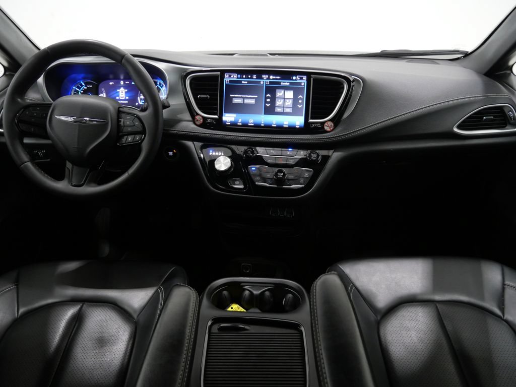 Used 2024 Chrysler Pacifica Limited FWD image 10
