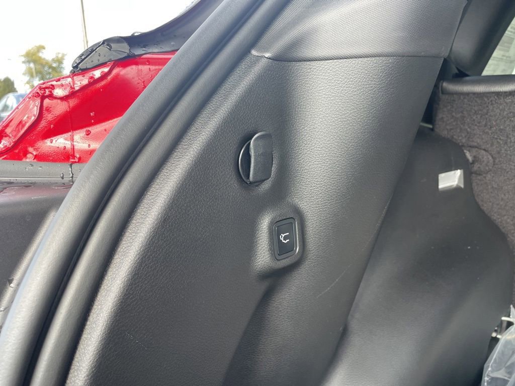 New 2026 Jeep Compass Trailhawk w/ Sun, Sound & Navigation Group image 32