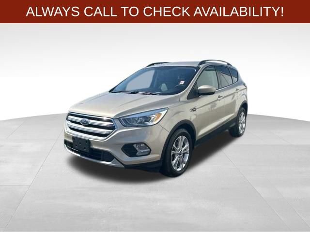 Used 2017 Ford Escape SE w/ Equipment Group 201A image 3