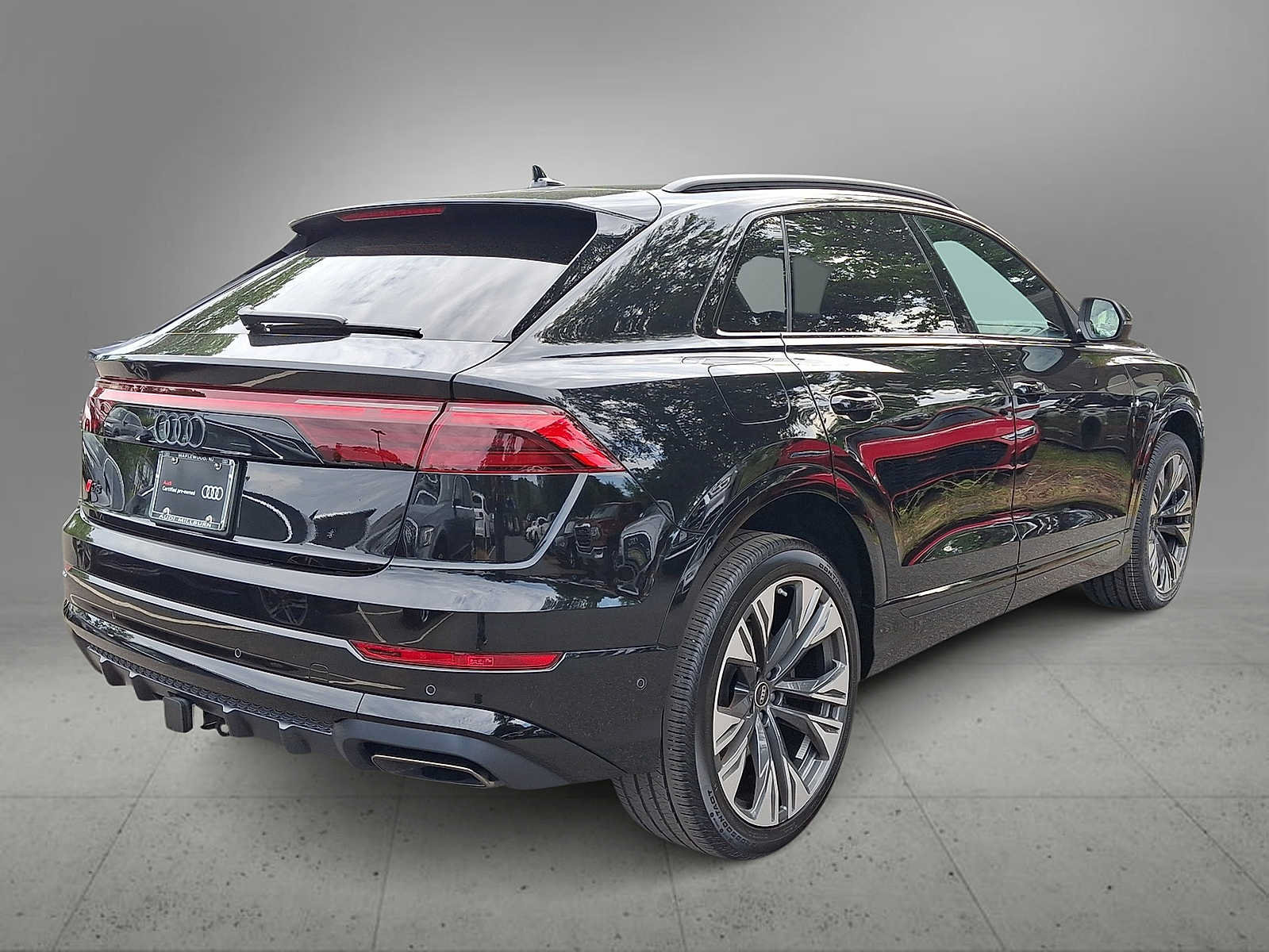 Certified 2024 Audi Q8 Premium Plus AWD/4WD image 8