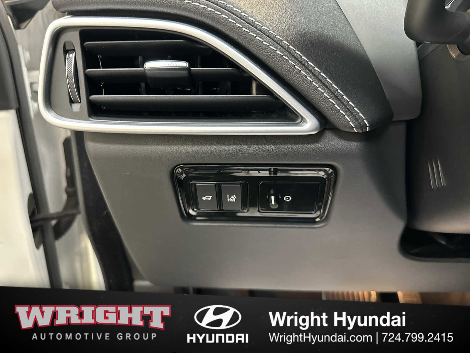 Used 2018 Jaguar F-PACE S AWD/4WD image 23
