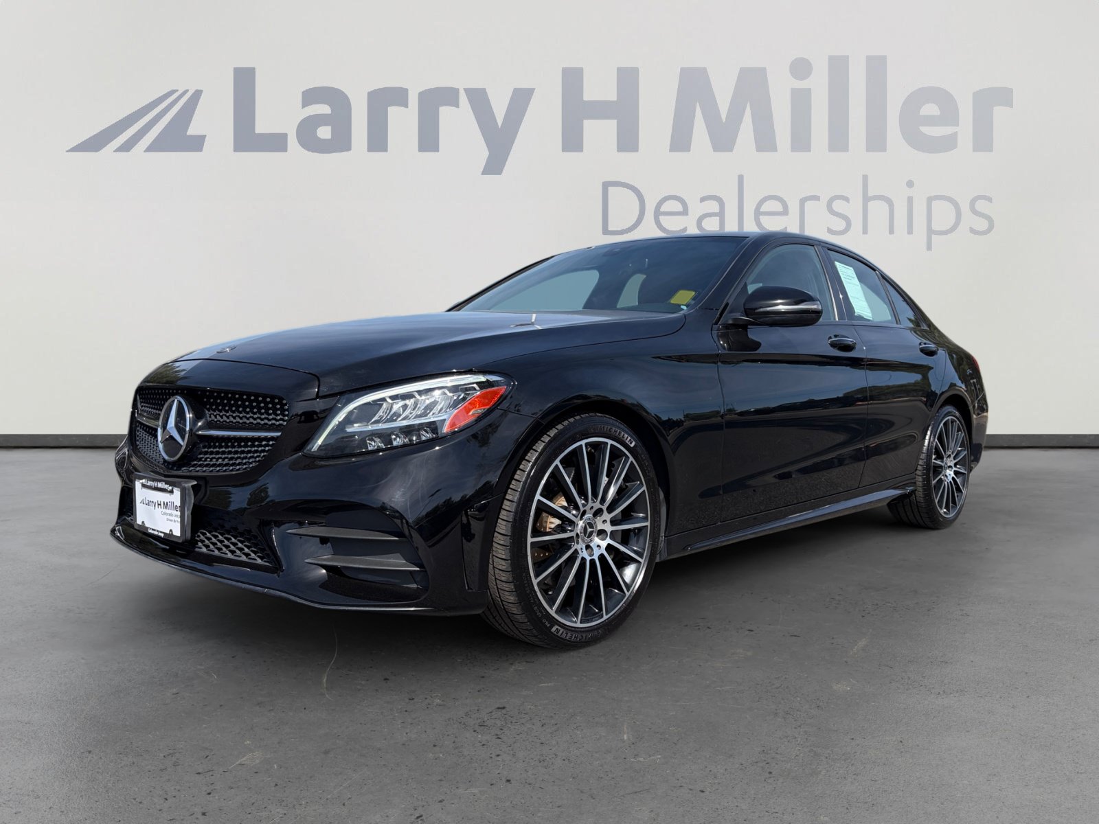 Used 2020 Mercedes-Benz C 300 4MATIC Sedan image 1