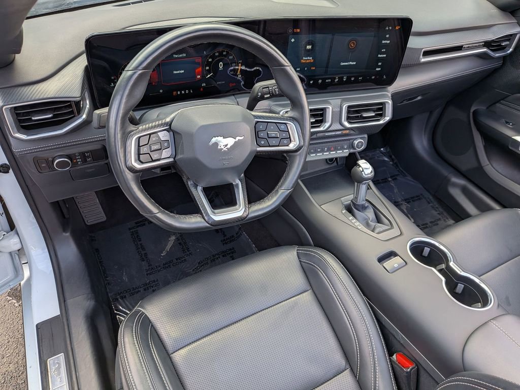 Used 2025 Ford Mustang Premium image 13