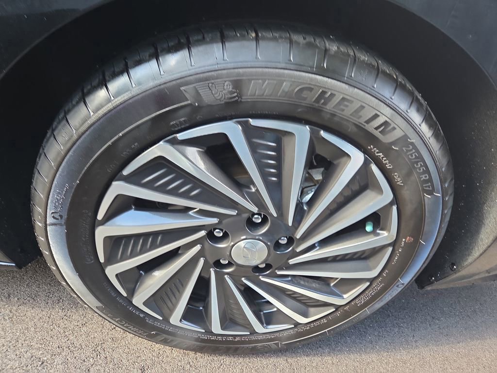Certified 2023 Hyundai Sonata Limited image 6