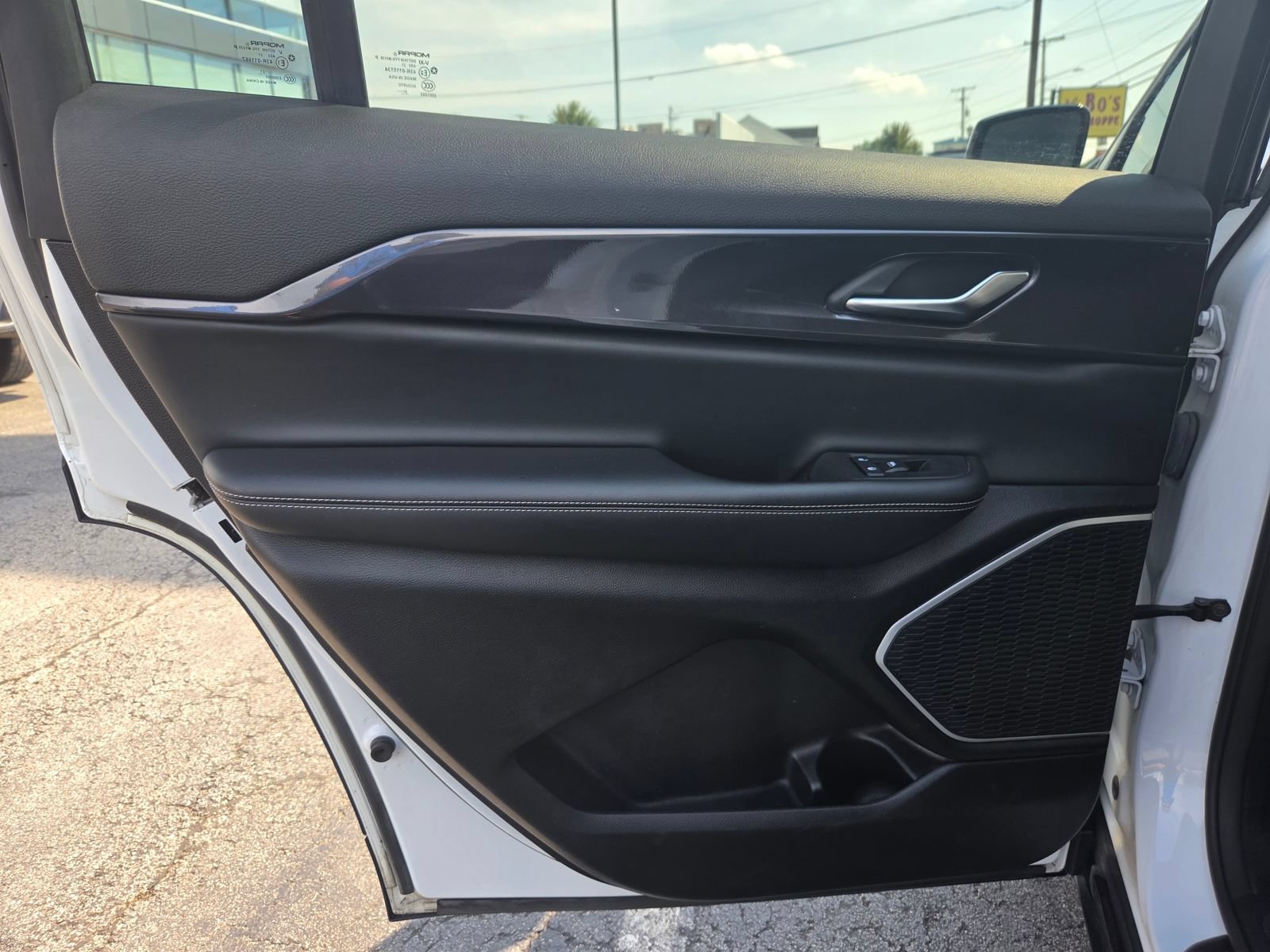 Used 2021 Jeep Grand Cherokee L Laredo AWD/4WD image 30