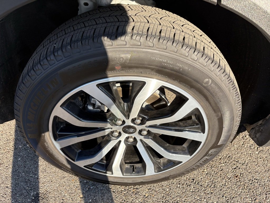 Used 2025 Ford Explorer ST-Line image 14