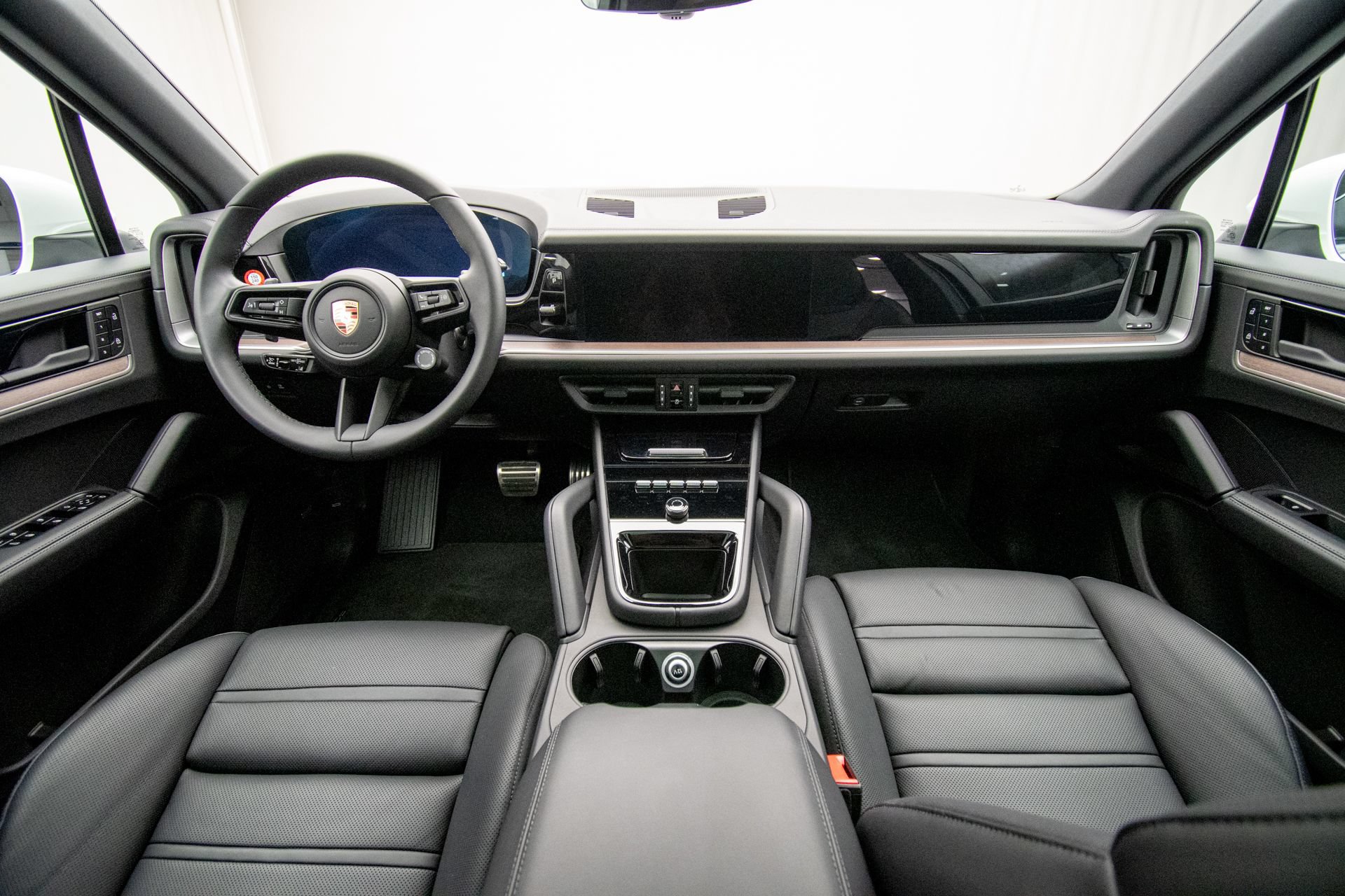 Used 2025 Porsche Cayenne S AWD/4WD image 10