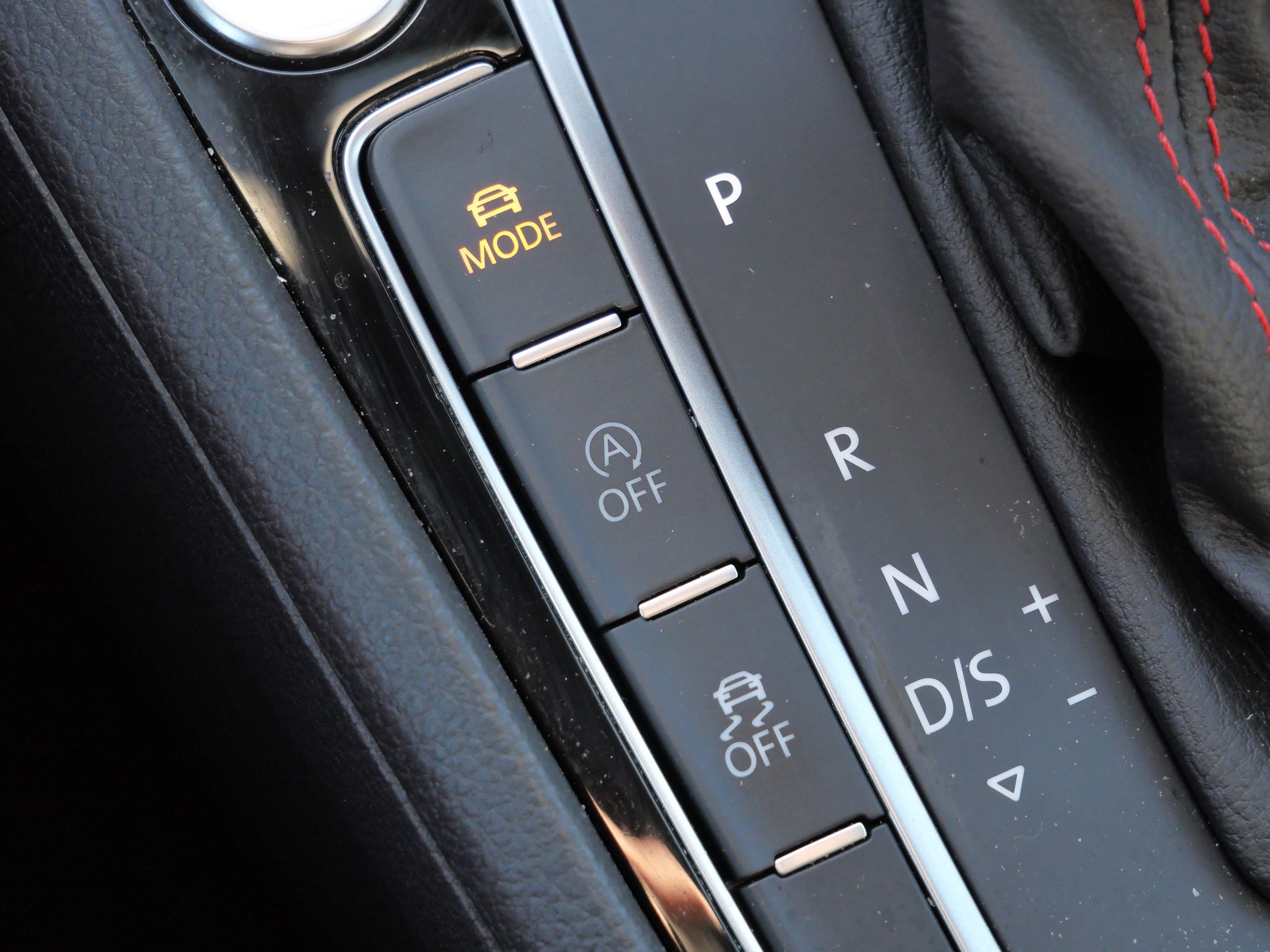 Used 2021 Volkswagen GTI SE image 28