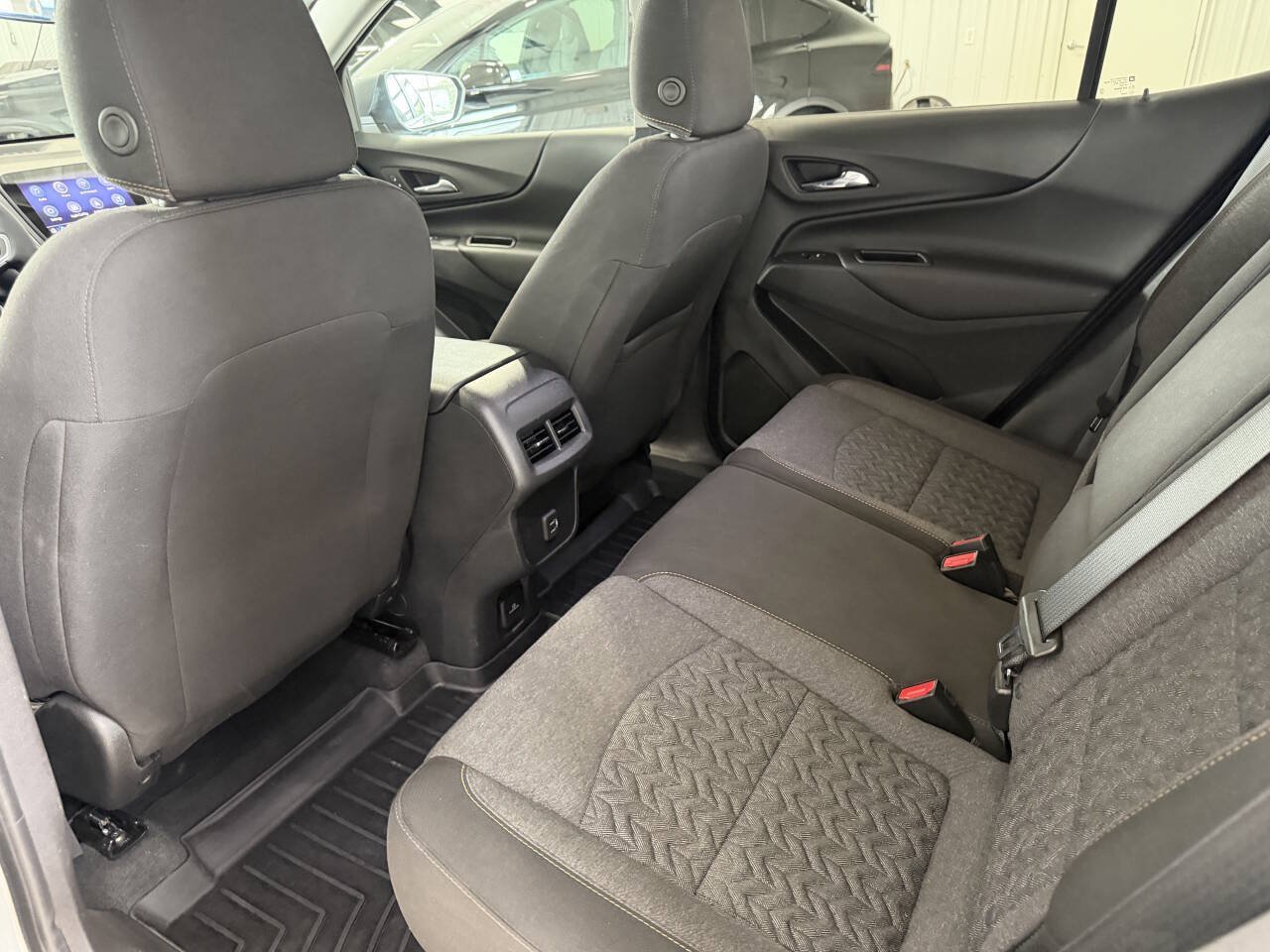 Used 2023 Chevrolet Equinox LT AWD/4WD image 22