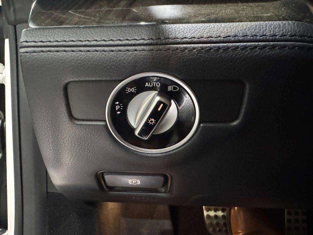 Used 2016 Mercedes-Benz SL 400 image 24