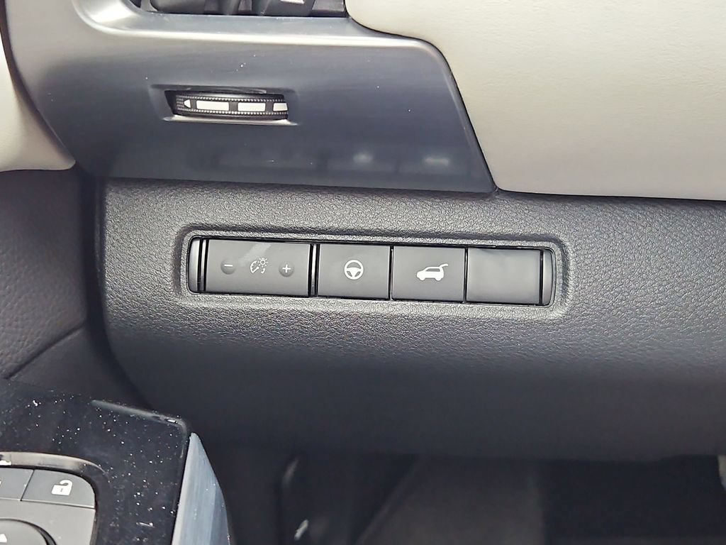 Used 2025 Nissan Pathfinder SL w/ Cargo Package AWD/4WD image 18