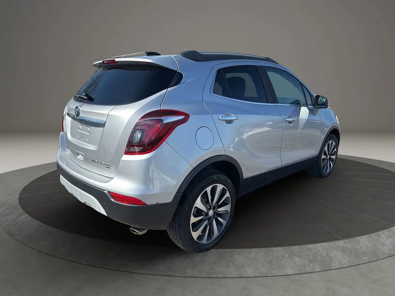 Used 2018 Buick Encore Essence image 5