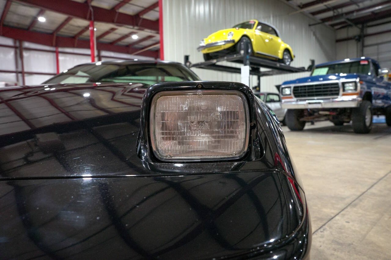 Used 1991 Chevrolet Corvette Coupe RWD image 32
