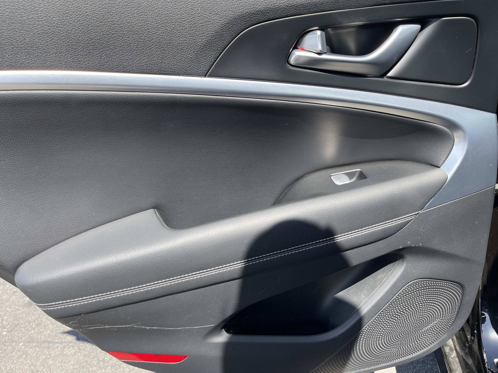 Used 2019 Genesis G70 2.0T Advanced RWD image 14