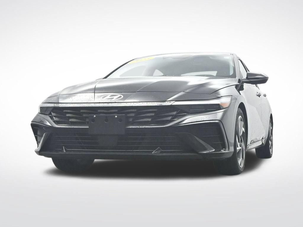 Used 2025 Hyundai Elantra Limited FWD image 38