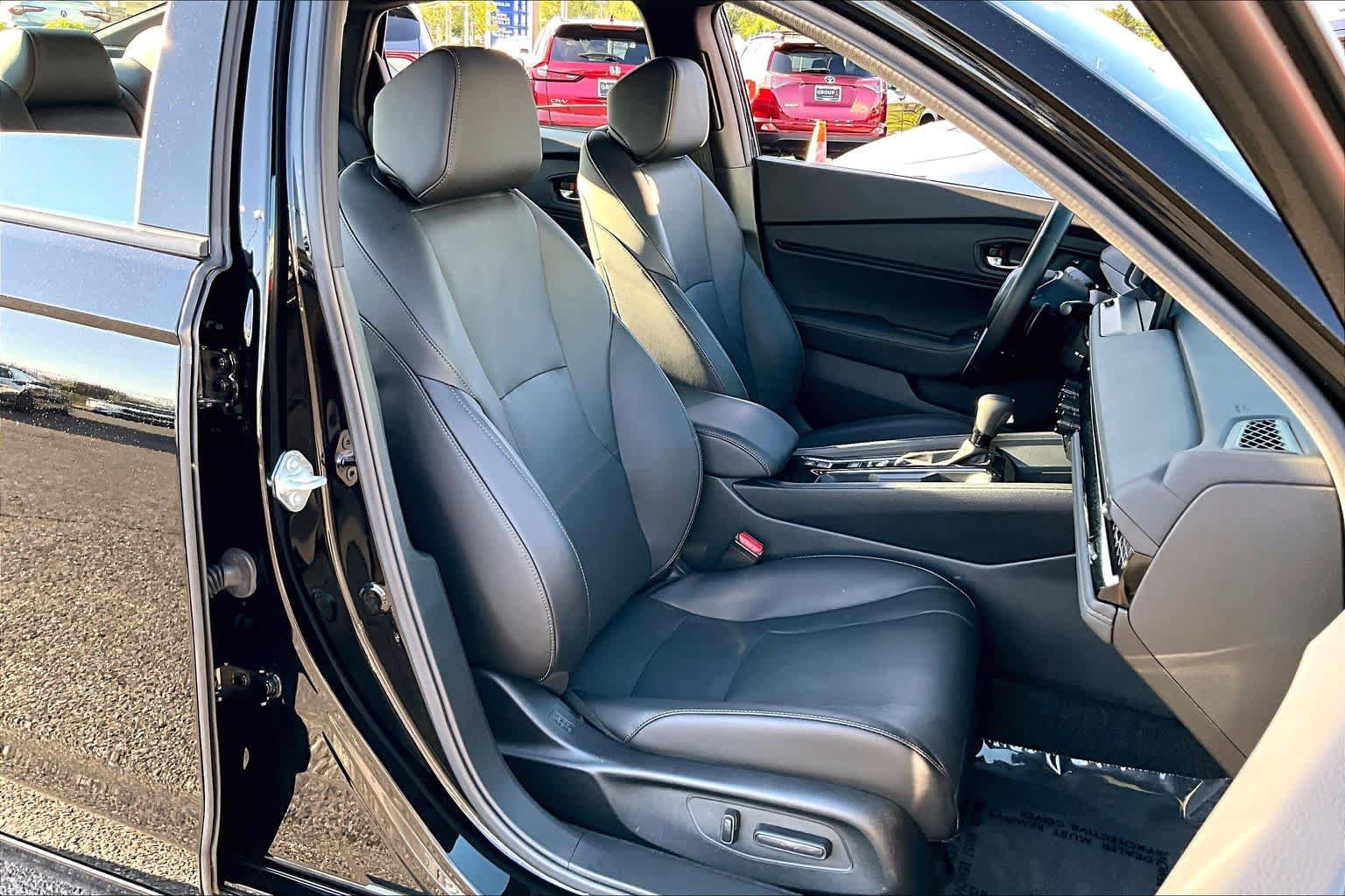 Used 2025 Honda Accord Sport image 9