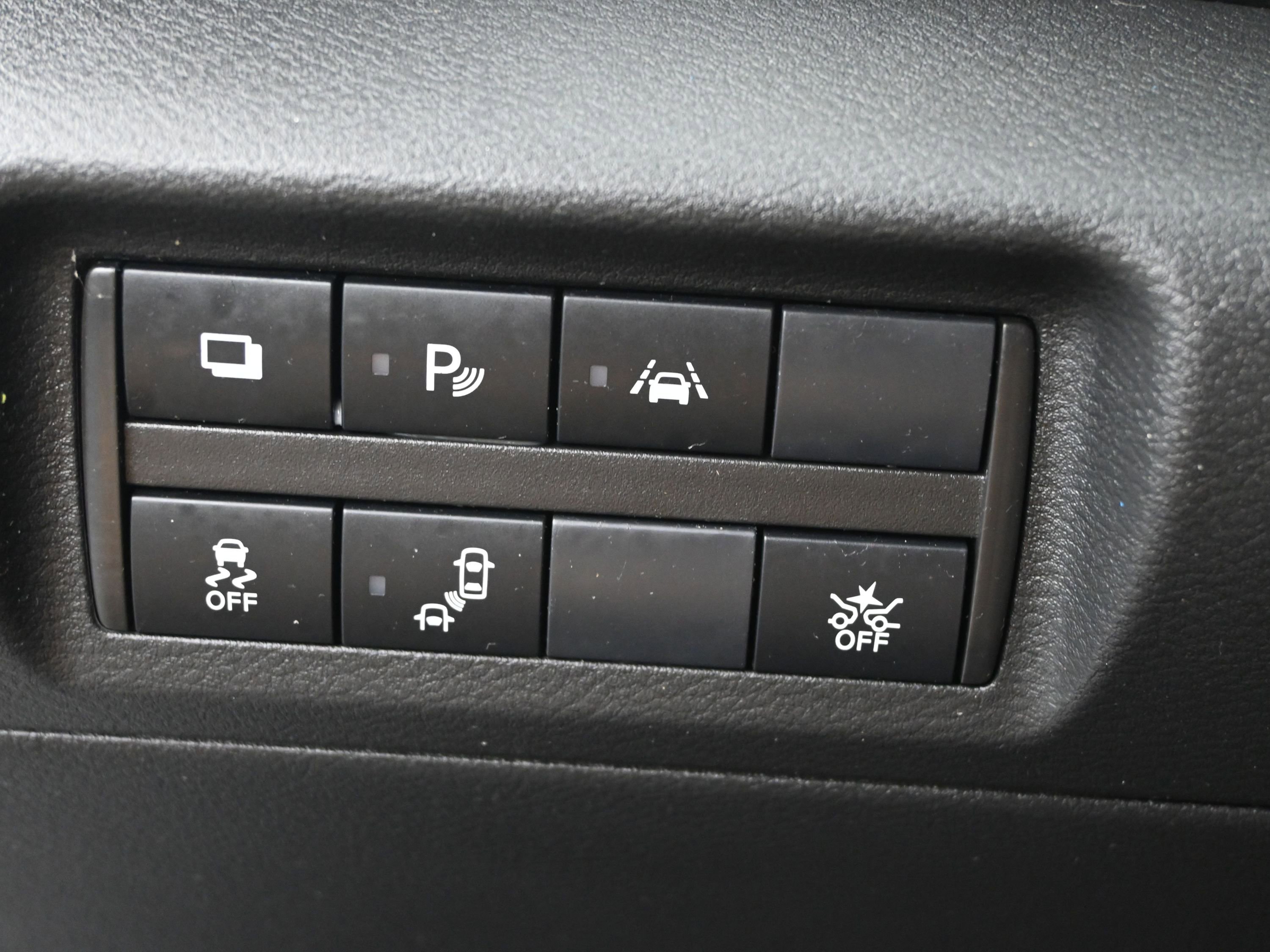 Used 2022 Nissan Kicks S w/ Interior Electronics Package FWD image 12