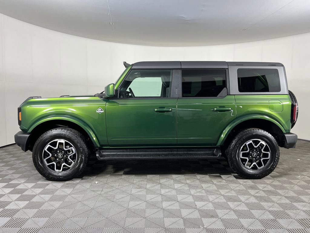 Used 2025 Ford Bronco Outer Banks image 9