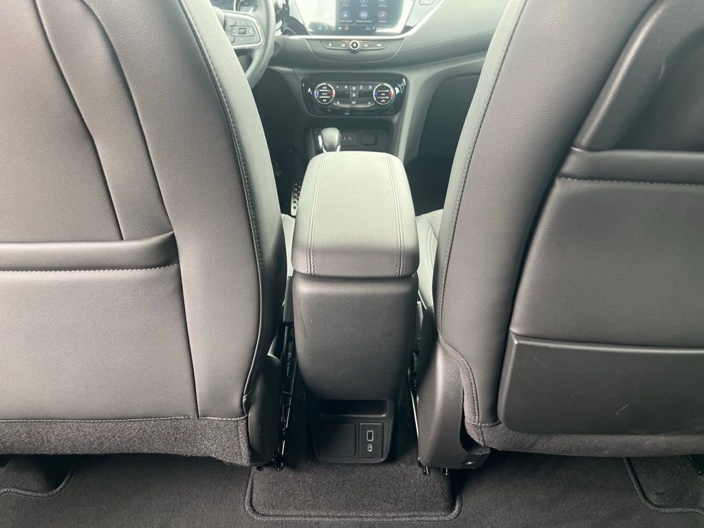 Used 2023 Buick Encore GX Select w/ Sport Touring Package FWD image 27