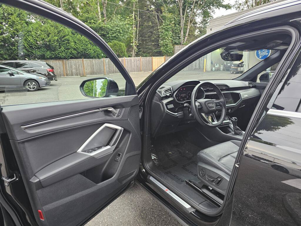Used 2025 Audi Q3 2.0T Premium AWD/4WD image 22