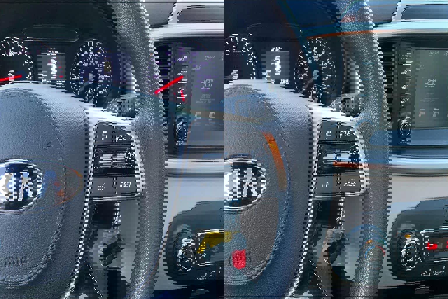 Used 2019 Kia Sorento LX image 24