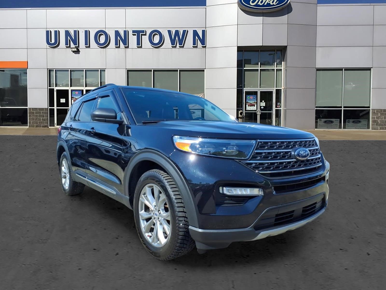 Used 2023 Ford Explorer XLT w/ Equipment Group 202A image 1