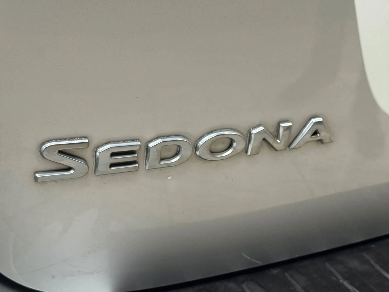 Used 2017 Kia Sedona LX image 13