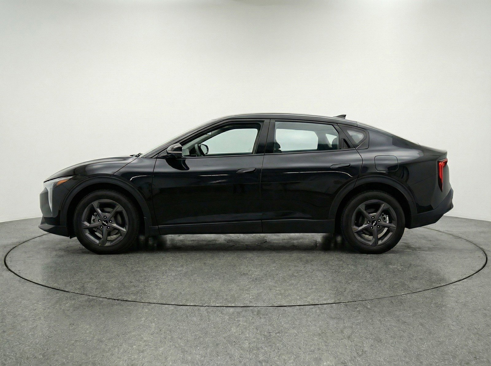 Used 2025 Kia K4 LXS image 5