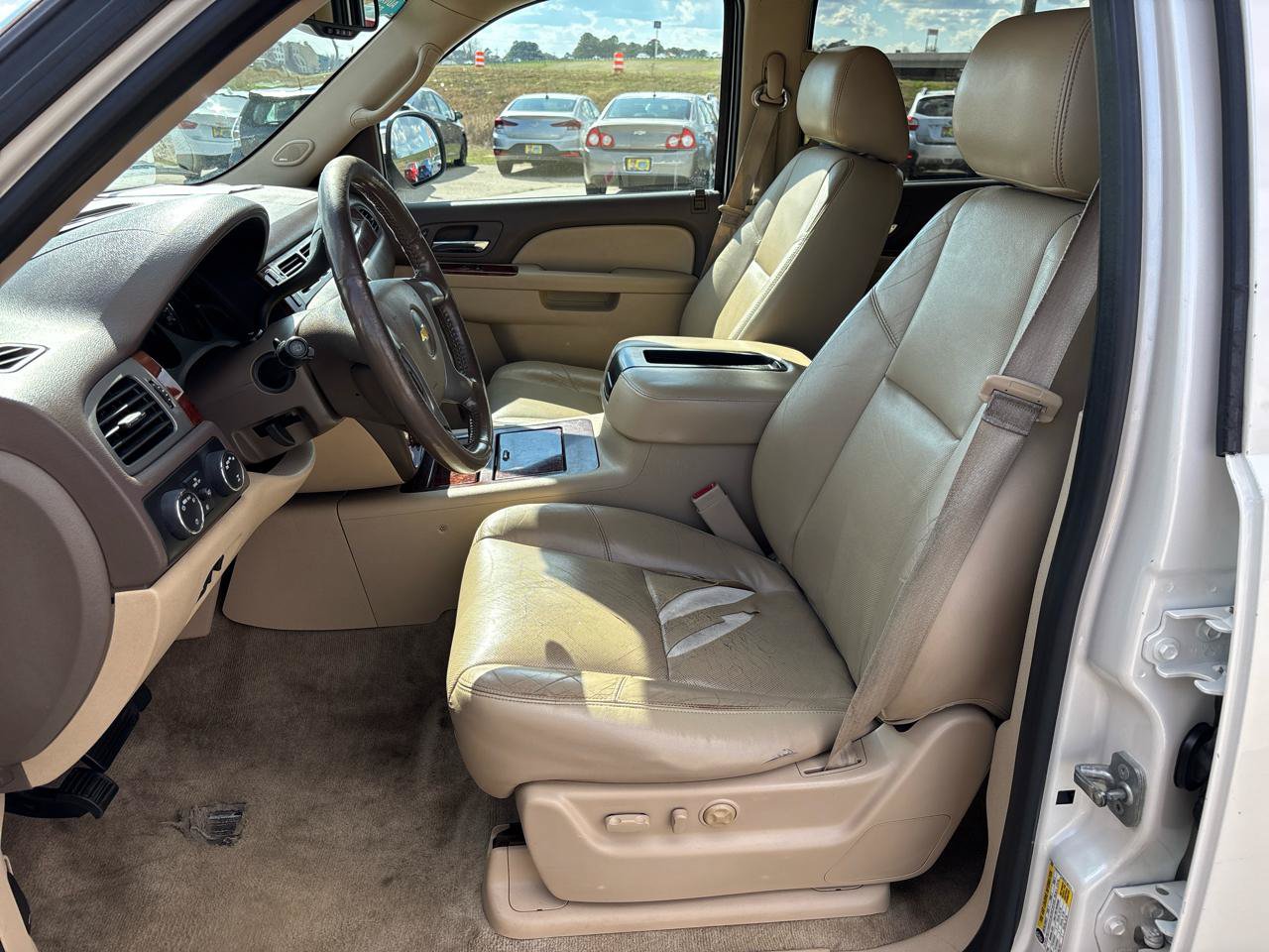 Used 2014 Chevrolet Suburban LTZ AWD/4WD image 18