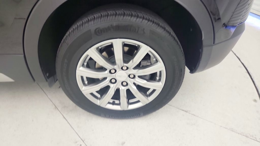 Certified 2023 Cadillac XT4 Premium Luxury w/ Cold Weather Package image 43