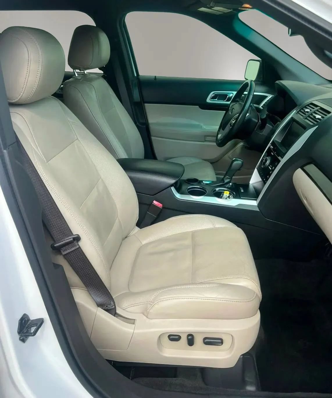 Used 2012 Ford Explorer Limited FWD image 25