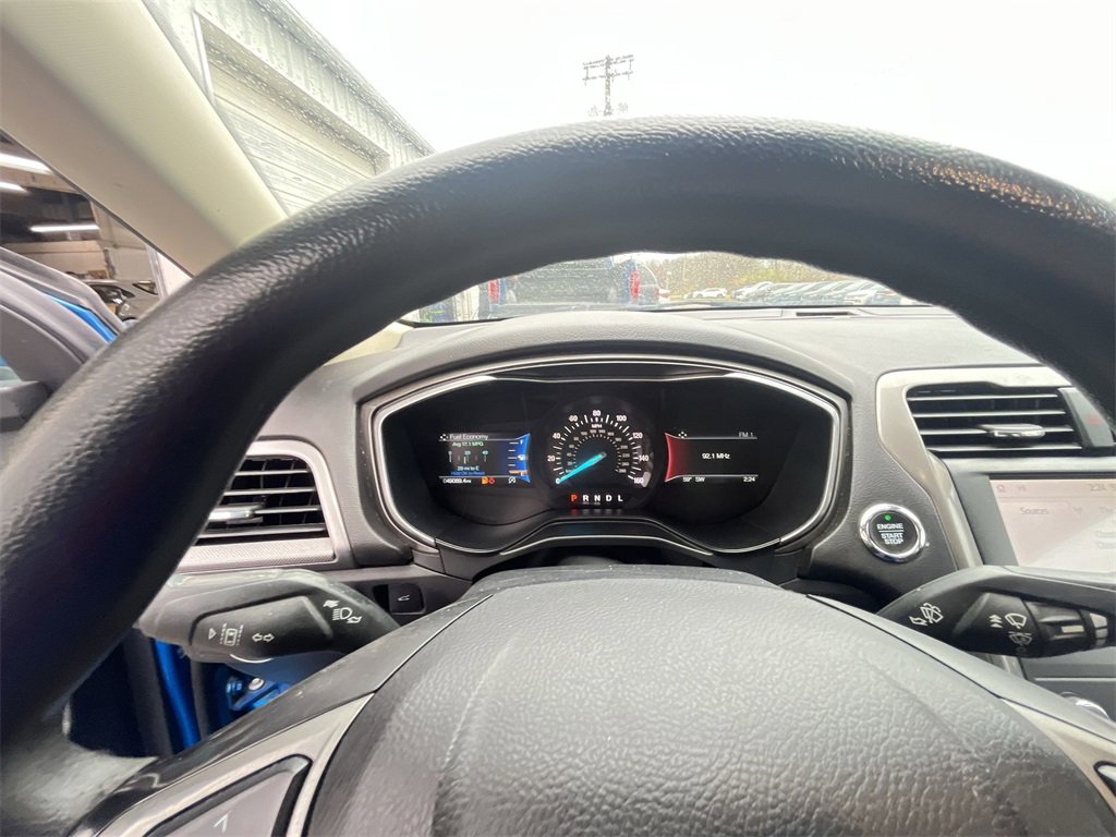 Used 2020 Ford Fusion SE image 15