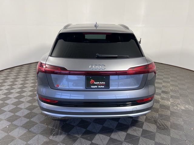 Used 2019 Audi e-tron Prestige w/ Prestige Package image 7