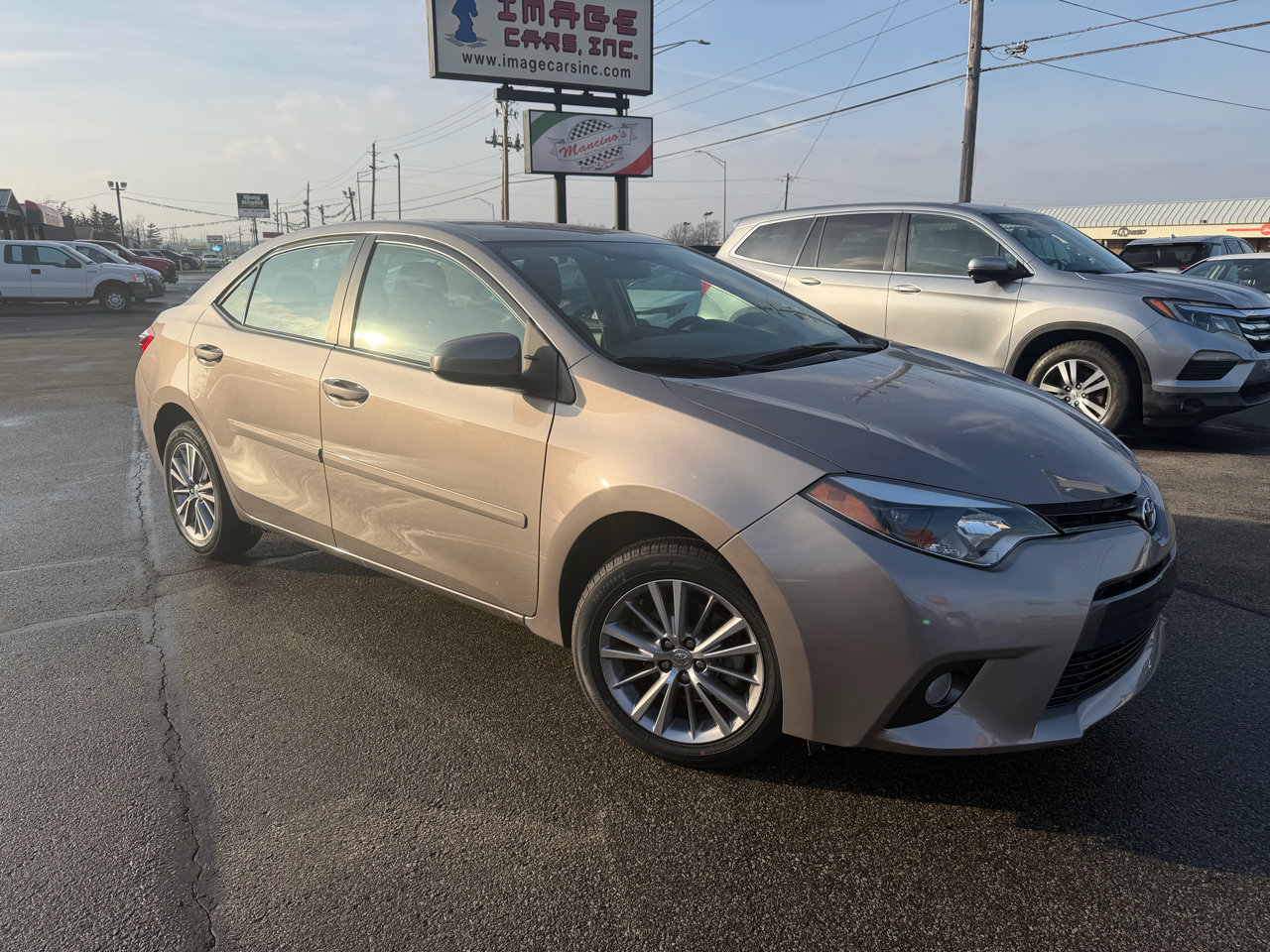 Used 2015 Toyota Corolla LE Premium image 4