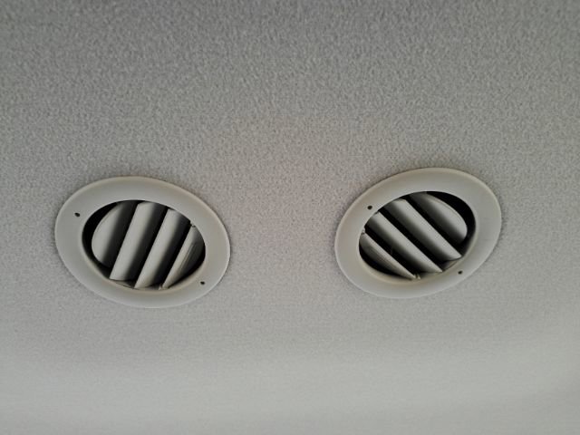 Used 2023 Ford Transit 350 XLT image 26