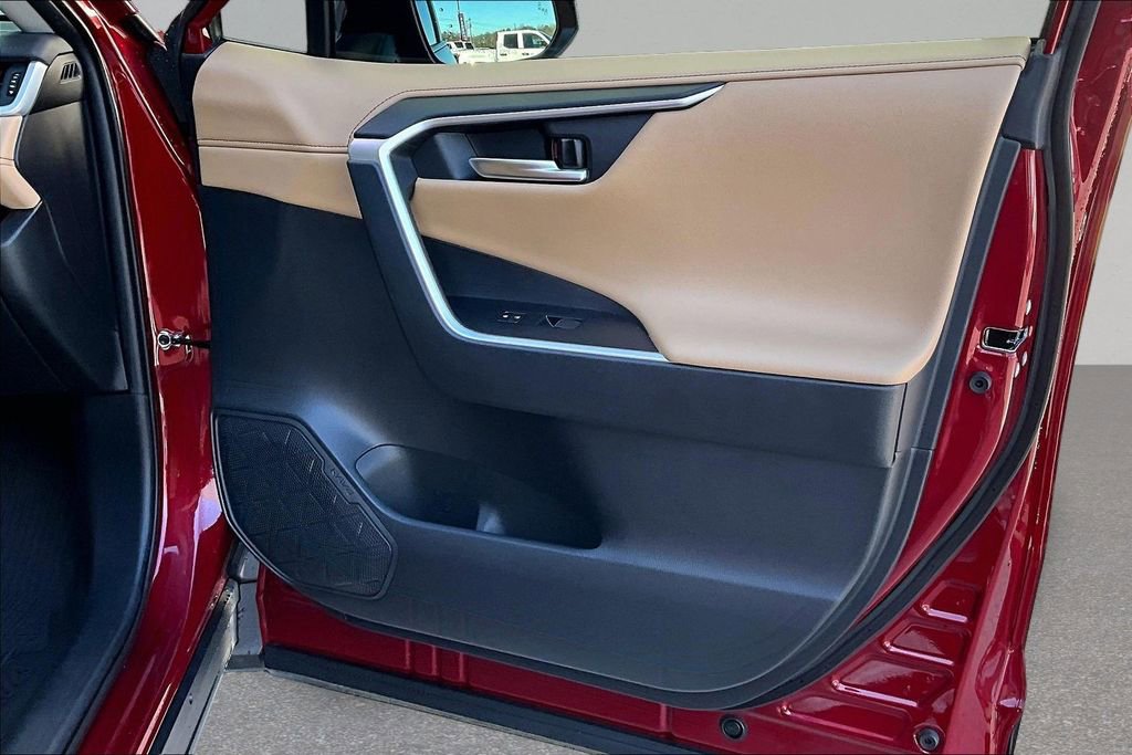 Certified 2021 Toyota RAV4 Limited image 28