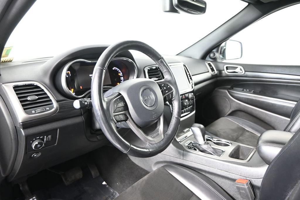 Used 2020 Jeep Grand Cherokee Altitude AWD/4WD image 22