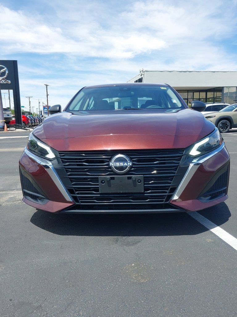 Used 2024 Nissan Altima 2.5 SV