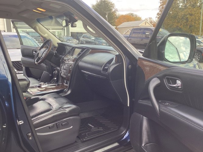 Used 2017 INFINITI QX80 4WD image 9