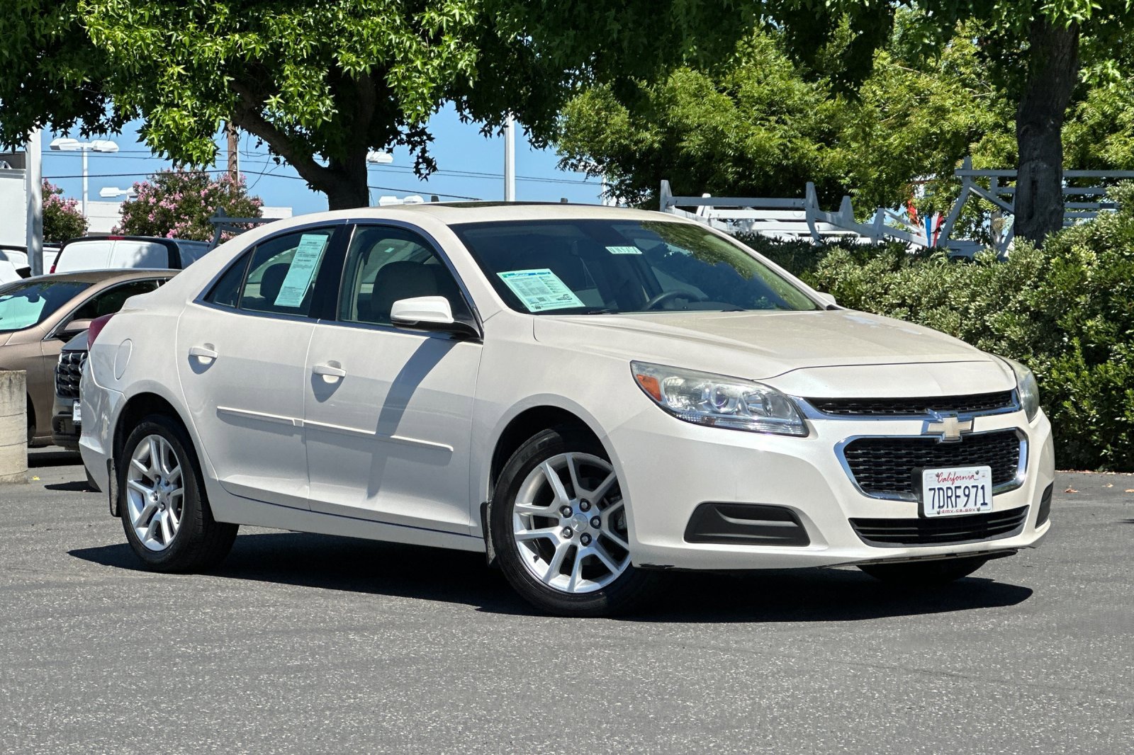 Used 2014 Chevrolet Malibu LT FWD image 2