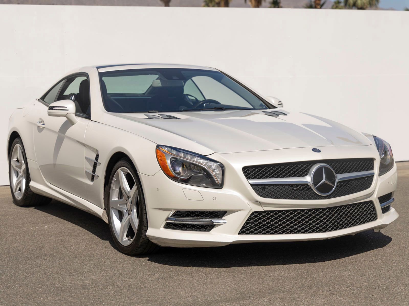 Used 2015 Mercedes-Benz SL 400 image 2