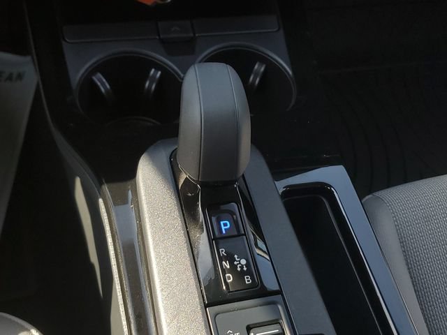 Used 2024 Toyota Prius LE FWD image 32