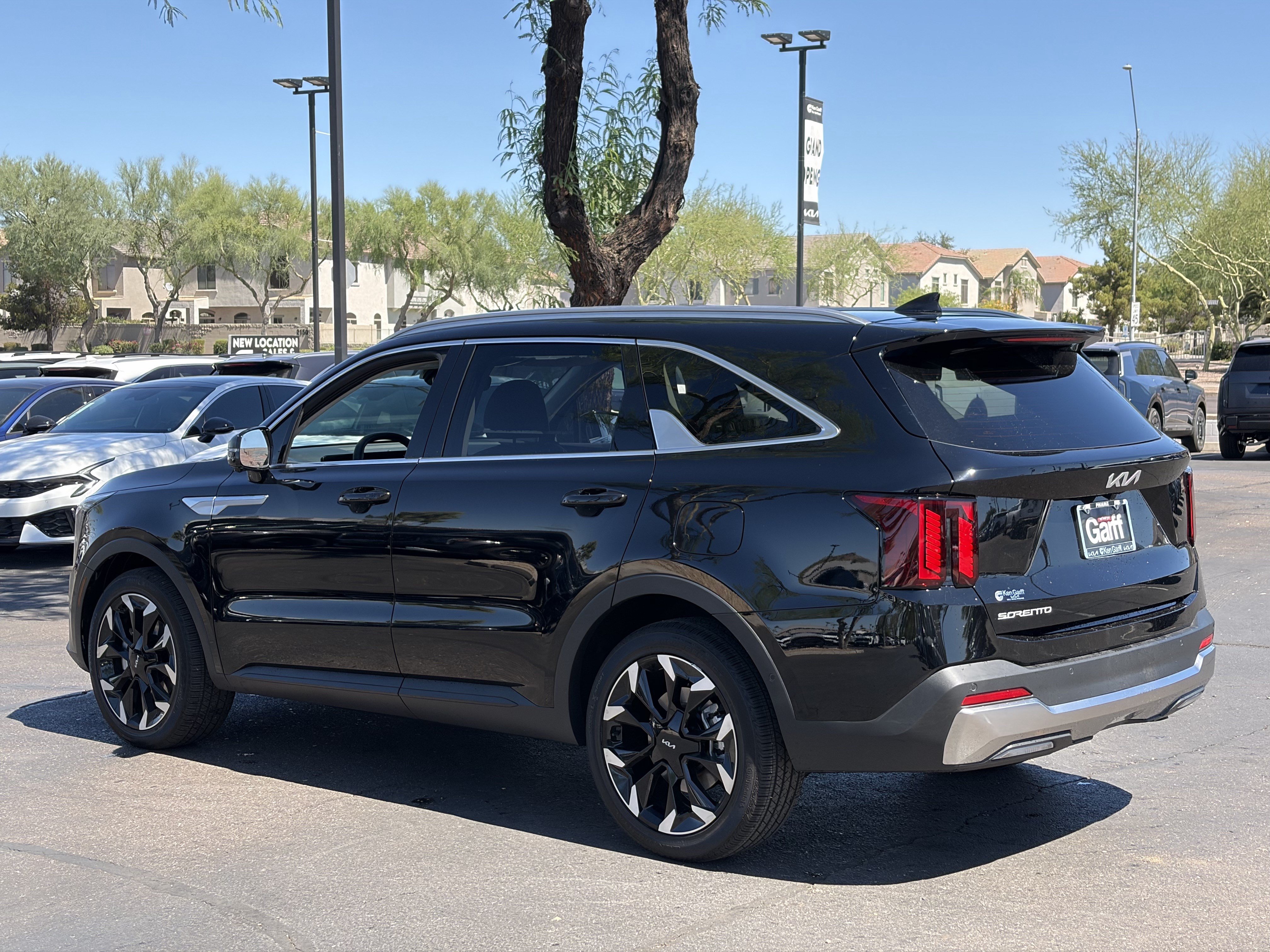 New 2026 Kia Sorento SX FWD image 3