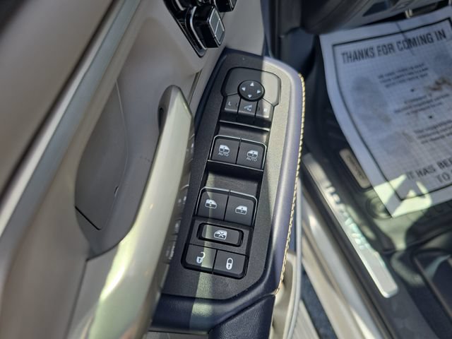 Used 2025 RAM 1500 Tungsten AWD/4WD image 16