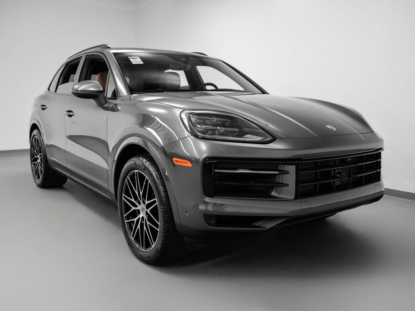 Certified 2025 Porsche Cayenne image 10