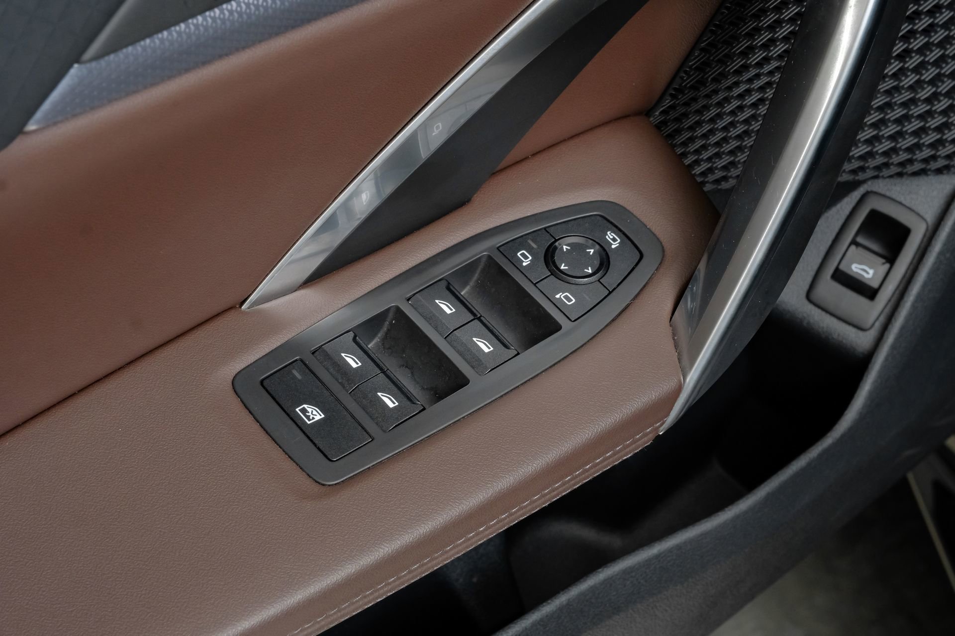Used 2025 BMW X2 xDrive28i image 42