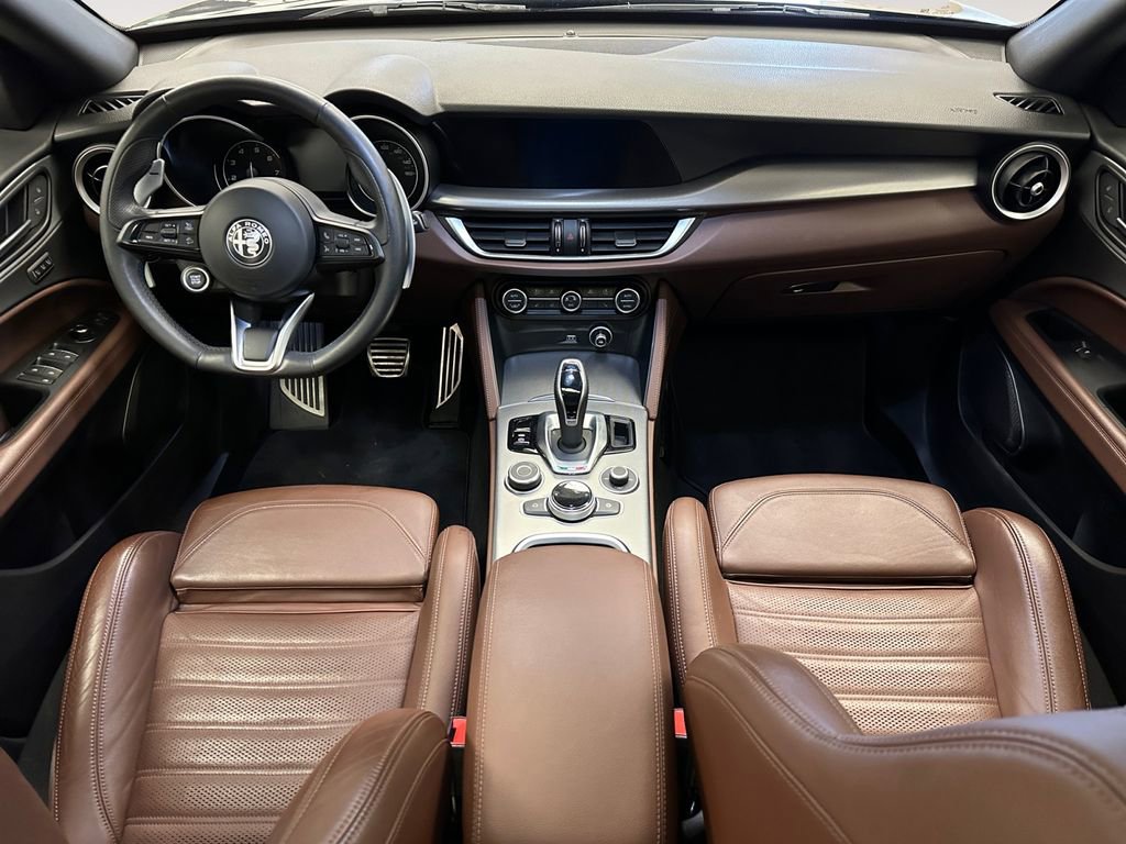 Used 2021 Alfa Romeo Stelvio Ti Sport AWD/4WD image 10